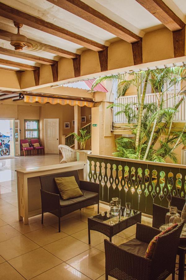 Hotel Peten Express Flores Eksteriør billede