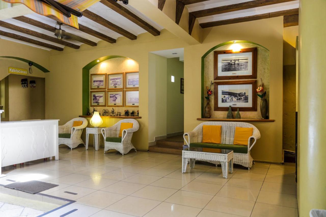 Hotel Peten Express Flores Eksteriør billede
